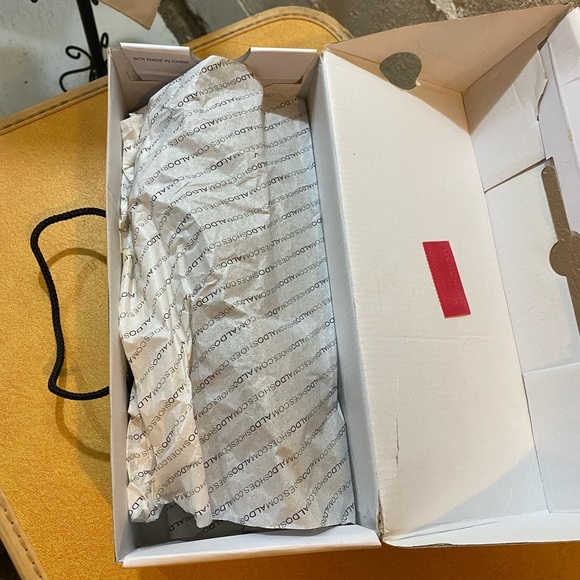 Black ballot pointed toe flats size 7 Aldo - Picture 6 of 10